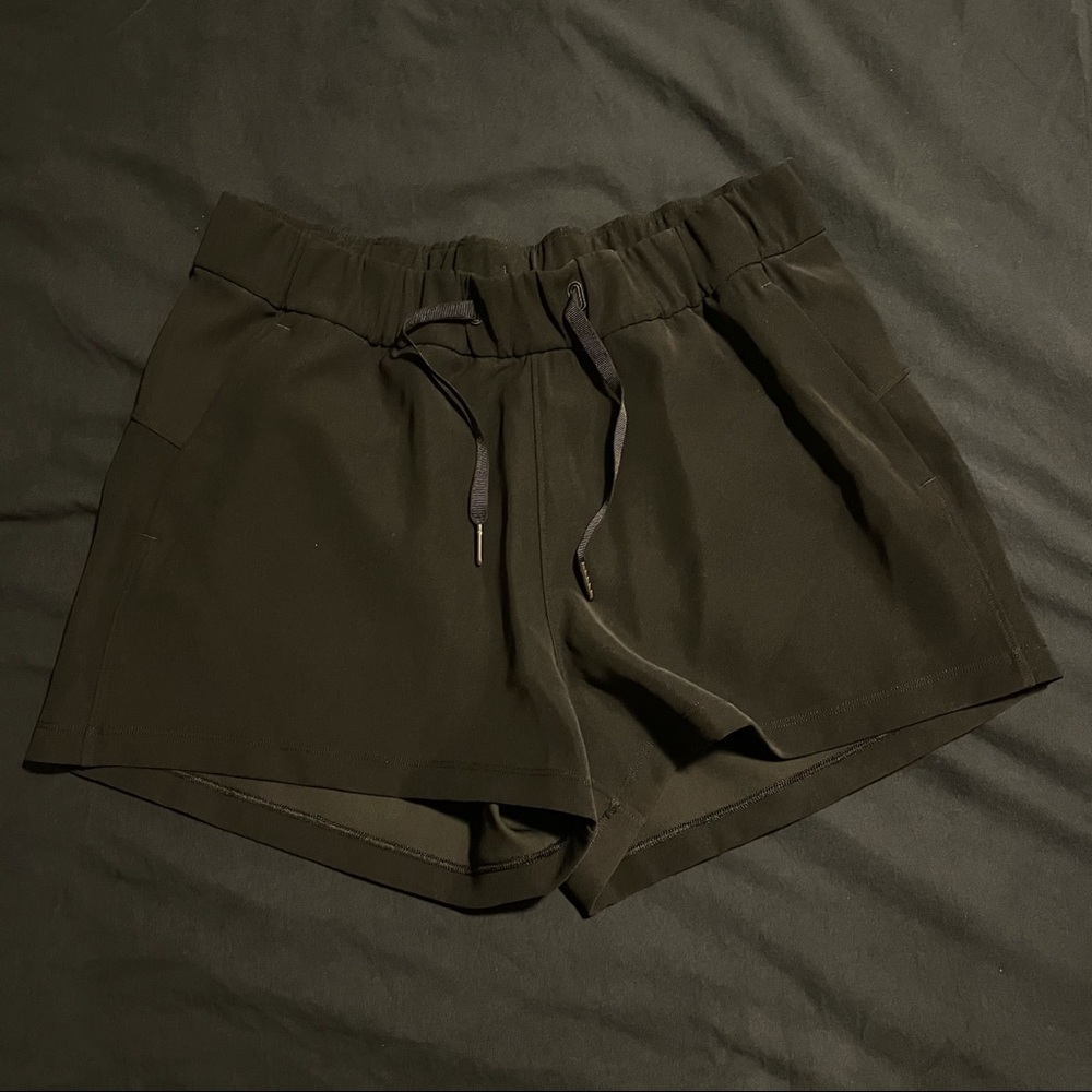 Lululemon On the fly short